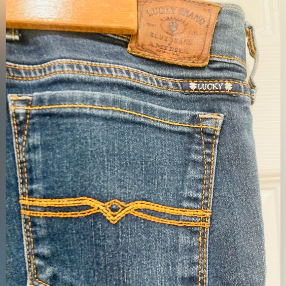 Lucky Brand Jeans size 4/27 Charlie Skinny - Picture 4 of 11